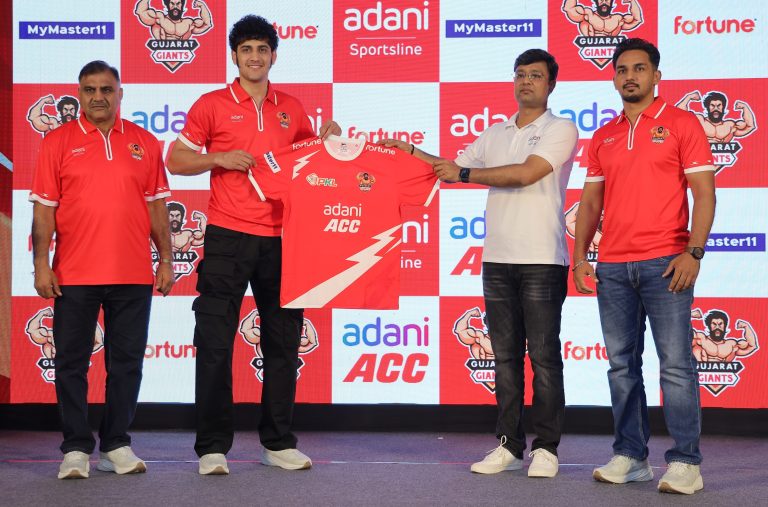 Adani Sportsline’s Gujarat Giants unveil new jersey; Shadloui to lead in PKL 12